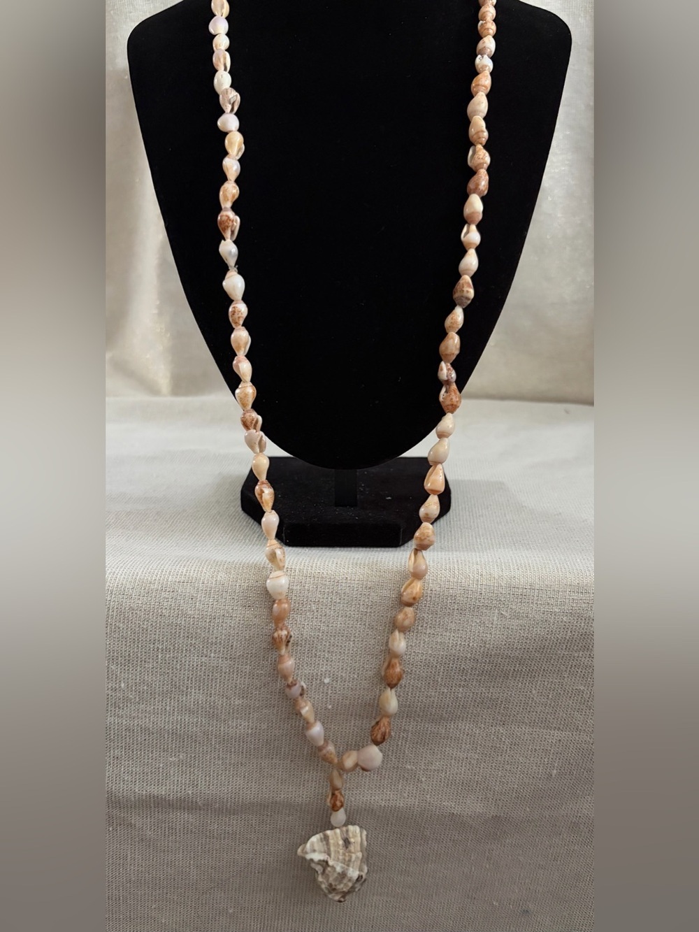 Vintage Natural Beige Shell Bead Necklace - Women Jewelry